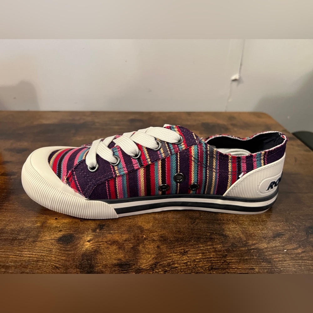 NWT Rocket Dog Sneakers